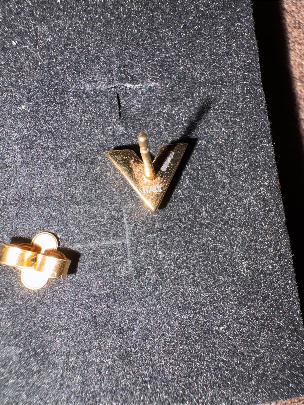 Louis Vuitton Gold V-Point Stud Earrings - Picture 4 of 6